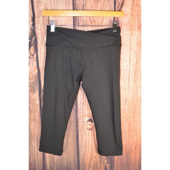 Lululemon Leggings Womens Size 6 Black Yoga Pant Stretch Casual Athletic Cropped - Picture 1 of 5